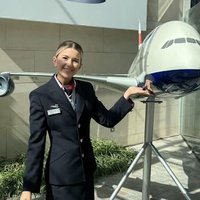 Headshot of Chloe Hollingsworth.