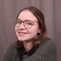 Headshot of Lucy Main.