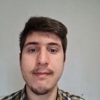 Headshot of Alex Vieru.