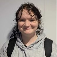 Headshot of Laura Jayne Farnworth.