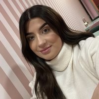 Headshot of Lorna Crowder.