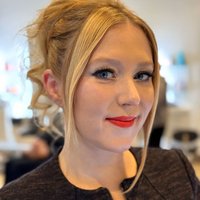 Headshot of Anna Smith.