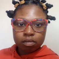 Headshot of Lilian Tum.