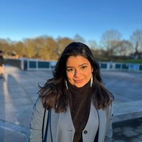 Headshot of Leticia Leal.