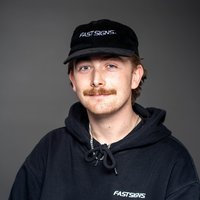 Headshot of Charlie Gordon.